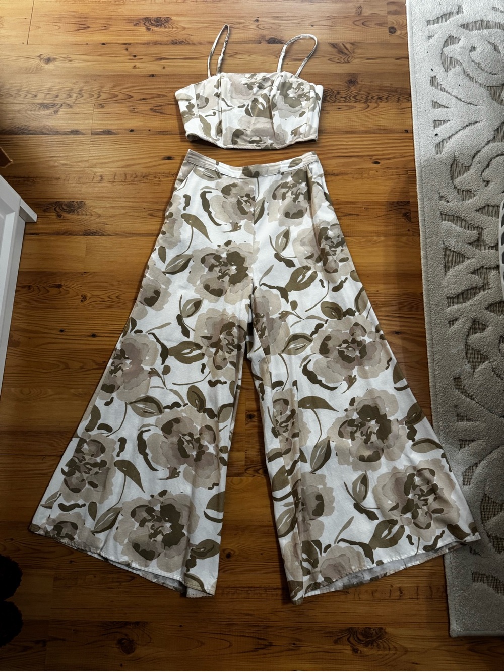 Floral Wide-Leg Pants Set — Cream & Tan